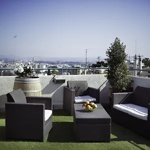 https://loui-m-apartments.gethaifahotels.com